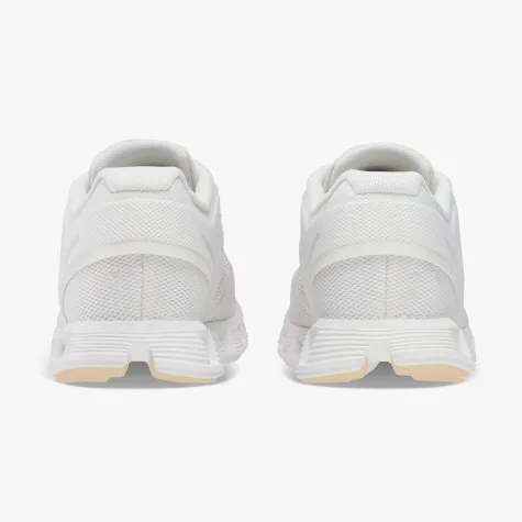 On WOMEN'S CLOUD 5 UNDYED WHITE/CREEK